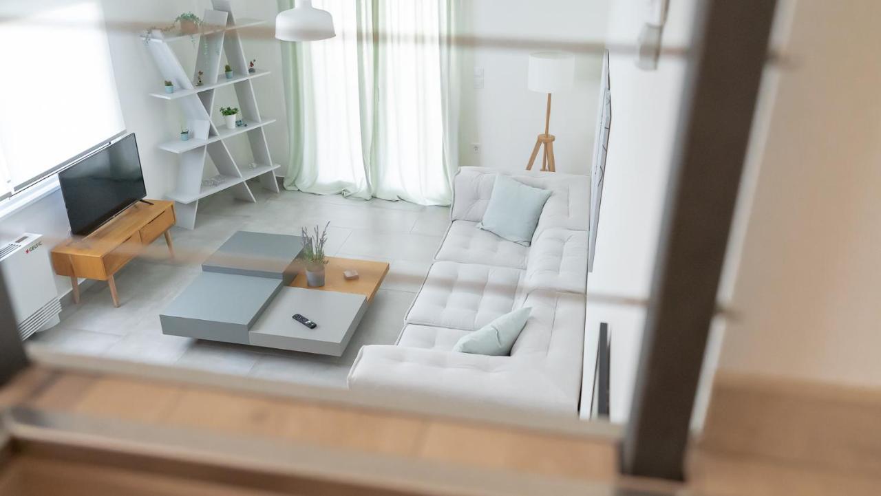 A Brand New, Beautifully Decorated Maisonette. Chalkís Eksteriør bilde